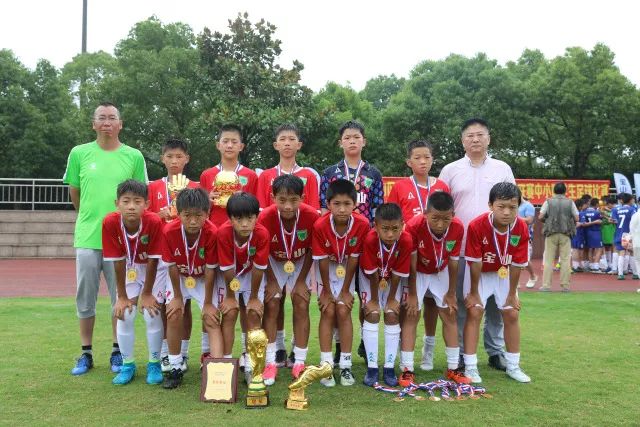 李帅染红！“上海德比”十人海港1比1战平申花